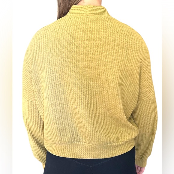 Final Touch Boutique Mustard Yellow Sweater - Picture 4 of 4